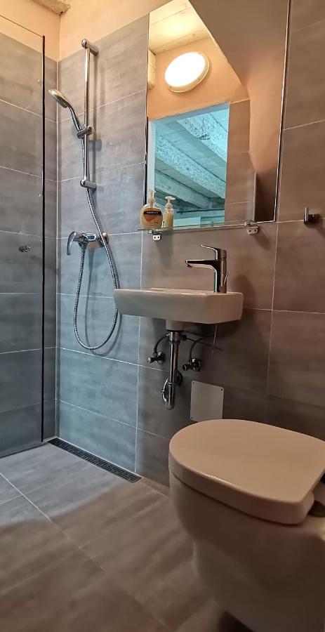 Apartments Casa Roccia Bianca Ровинь Экстерьер фото