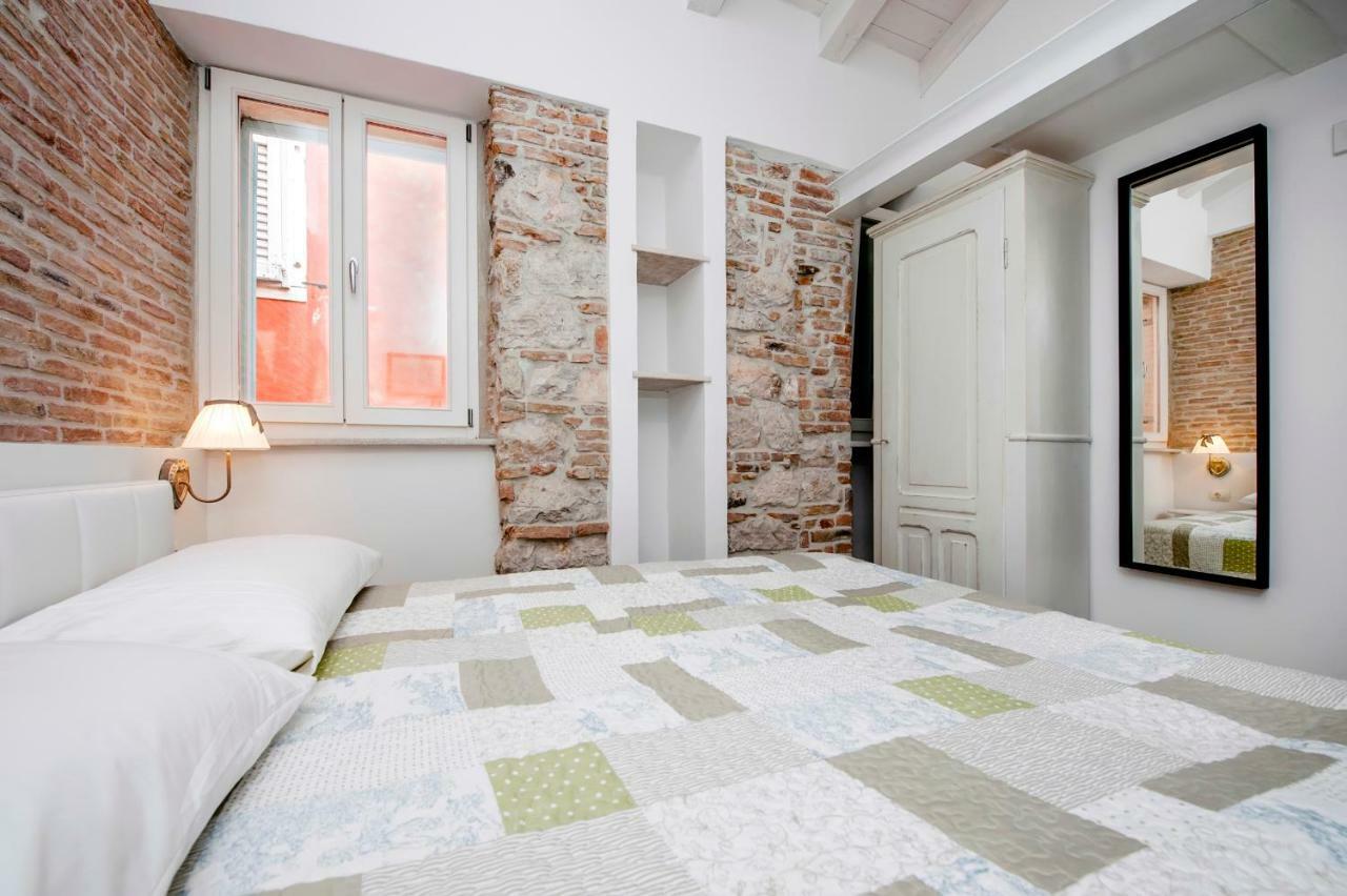 Apartments Casa Roccia Bianca Ровинь Экстерьер фото