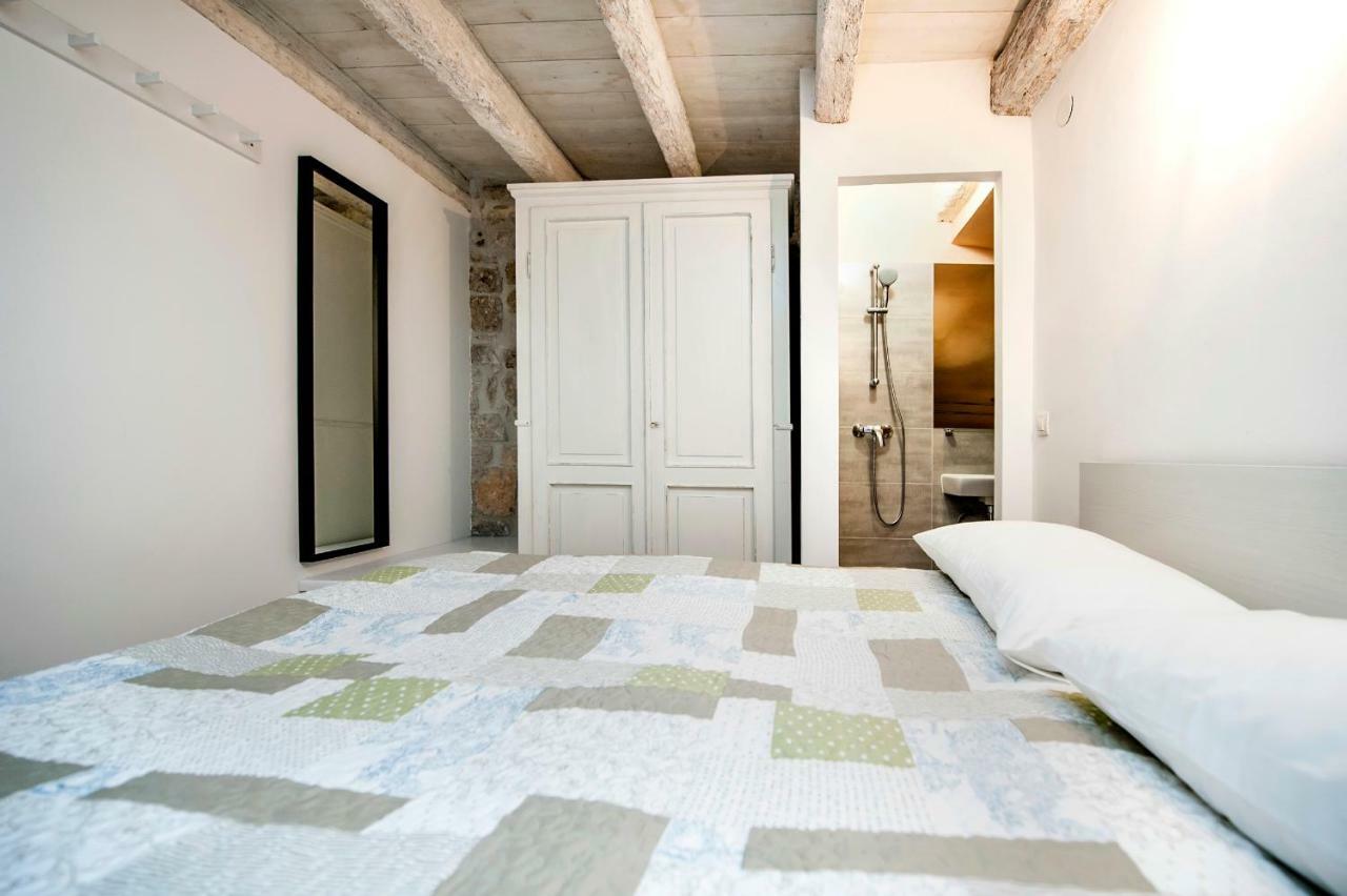 Apartments Casa Roccia Bianca Ровинь Экстерьер фото